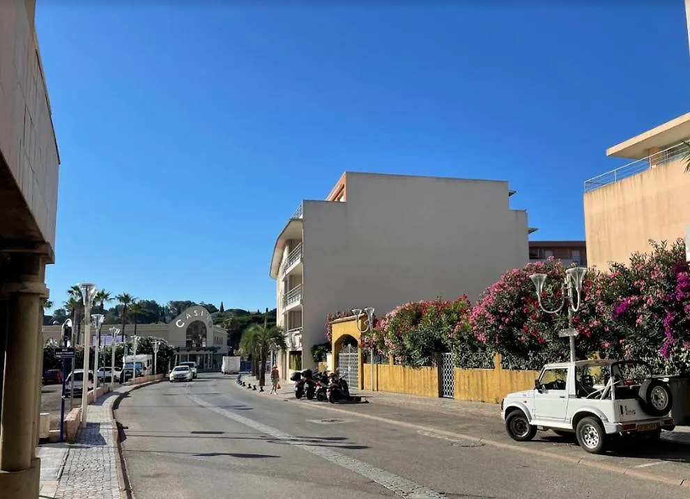 Spacious Marina & See View Appartment Cavalaire-sur-Mer